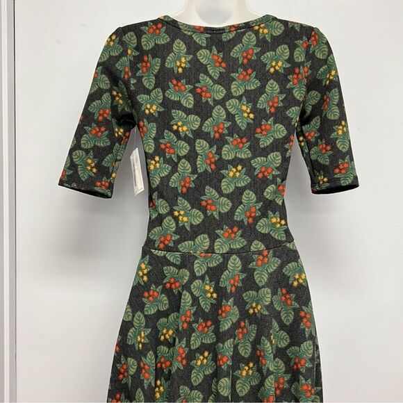 LuLaRoe Nicole L Winter Green Floral Quarter Puff Sleeve Fit Flare A-Line Dress - Picture 3 of 7